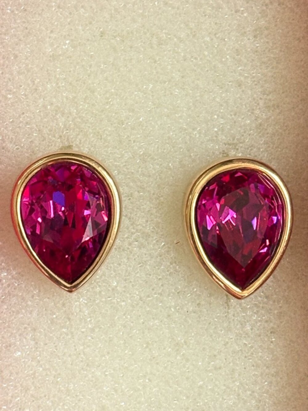 S.A.L. Swarovski Earrings Clip On Raspberry Pink Crystal Tear Drop Gold Tone Vtg